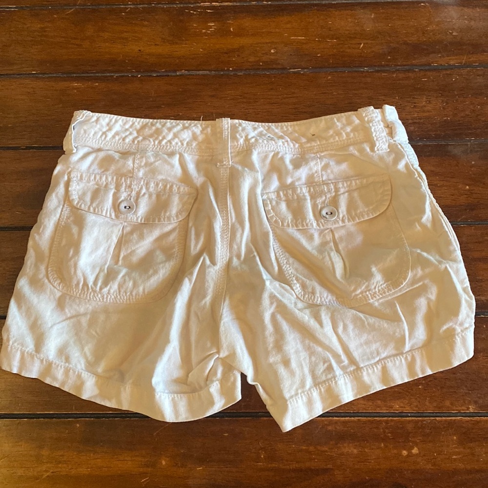 Low Rise Button-up Linen Shorts - Picture 2 of 9